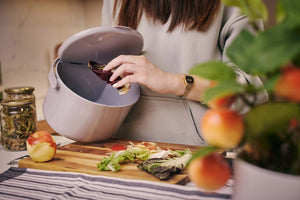 Zakaj tvoj BIO koš smrdi: in kako to rešiti za vedno?