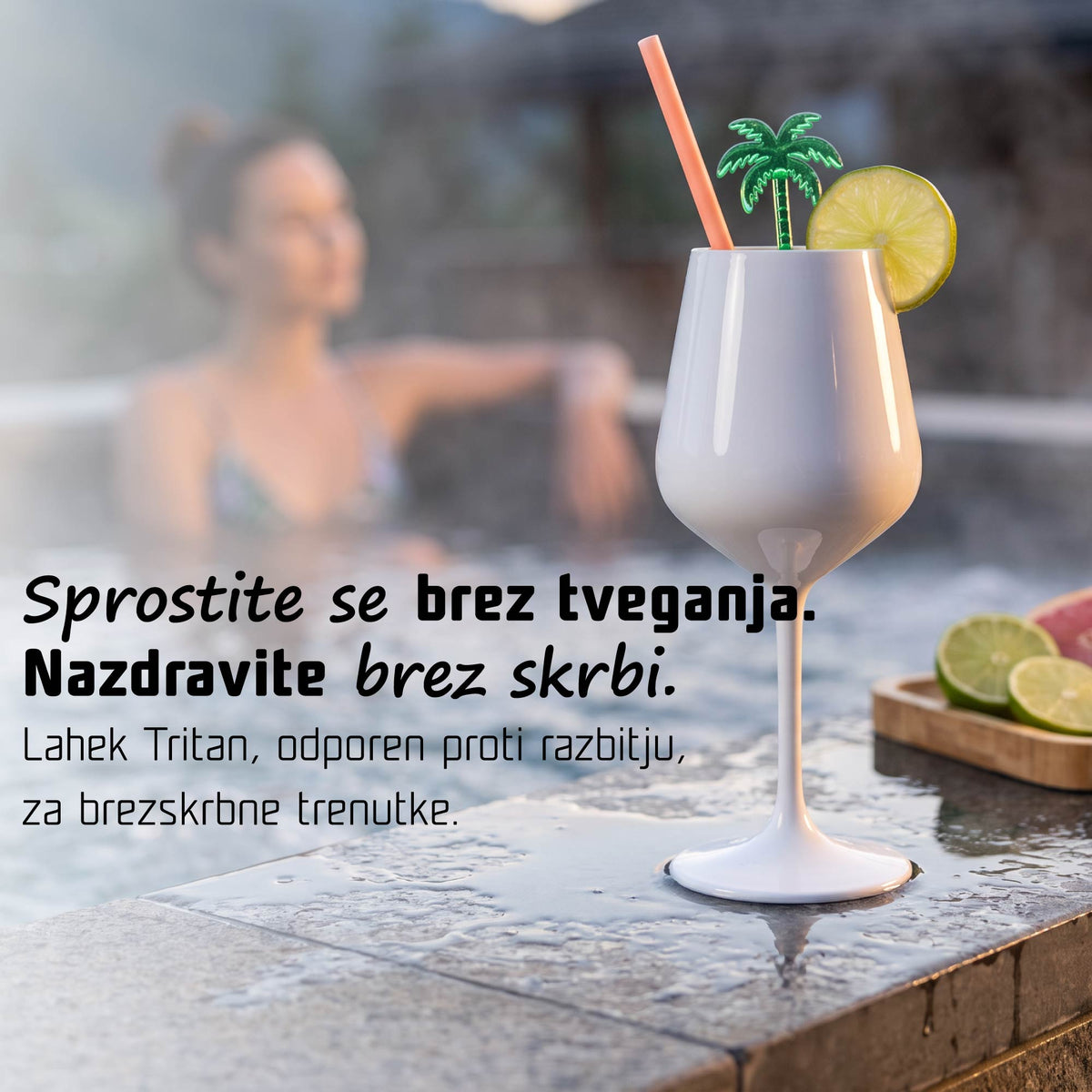 Bel Tritan kozarec za vino ob bazenu, lahek in odporen proti razbitju